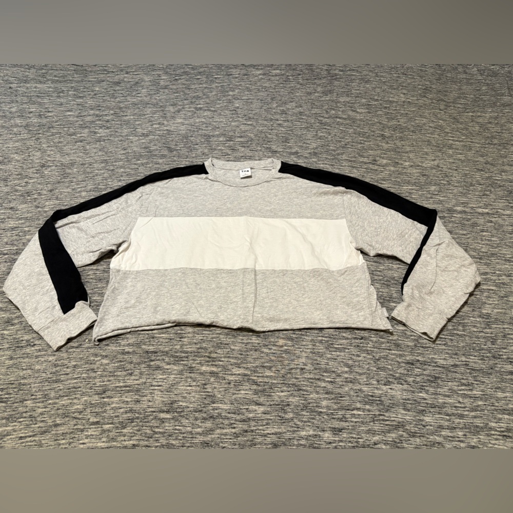 TNA Oversized Cropped Long Sleeve Ladies Medium